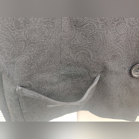 Blacker Petite Blazer by Stanley Blacker - Picture 5 of 8